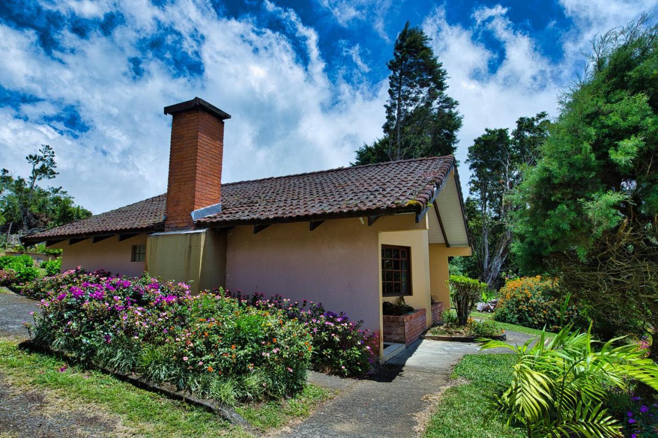 Hotel Villa Zurqui San Isidro  외부 사진